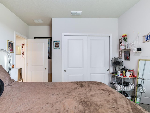 bedroom with a closet