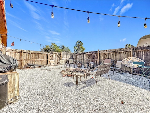 view of yard with a patio area