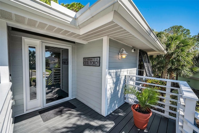 1012 Osprey Ct, Tarpon Springs, FL 34689 - view of wooden terrace