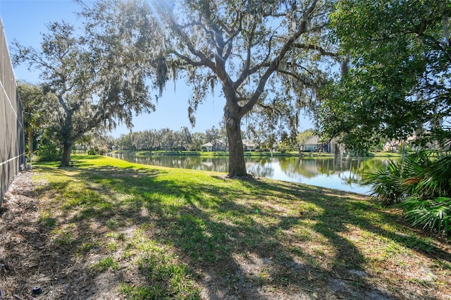 view of yard featuring a water view