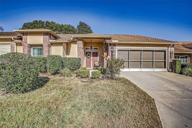 view of front of house featuring a front yard