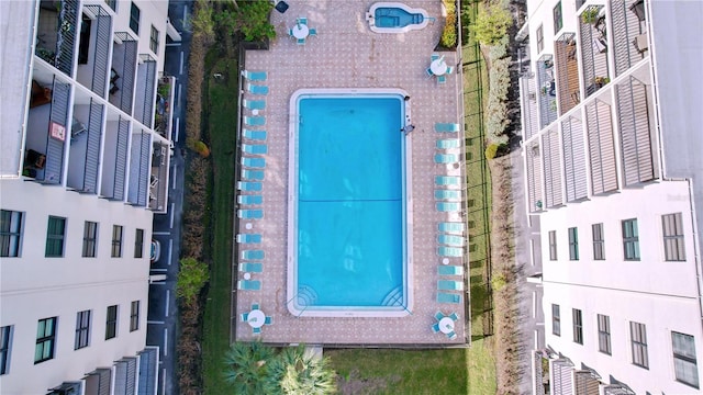 view of swimming pool