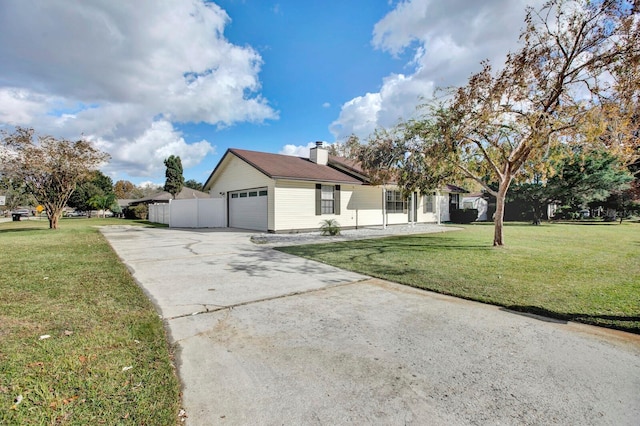 view of front of property with a front lawn