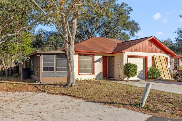 view of front of house featuring a garage