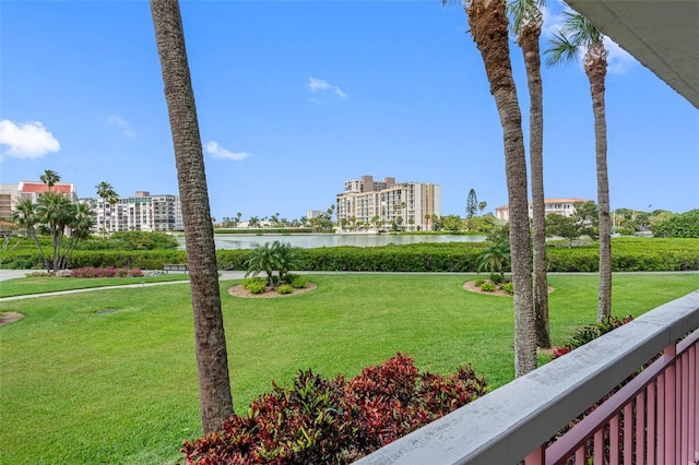 view of yard featuring a water view