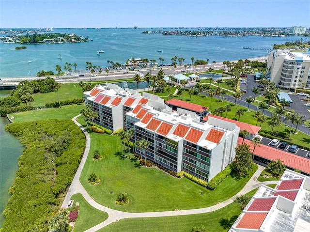 bird's eye view with a water view