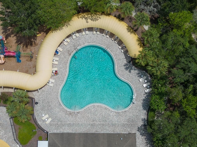 view of swimming pool