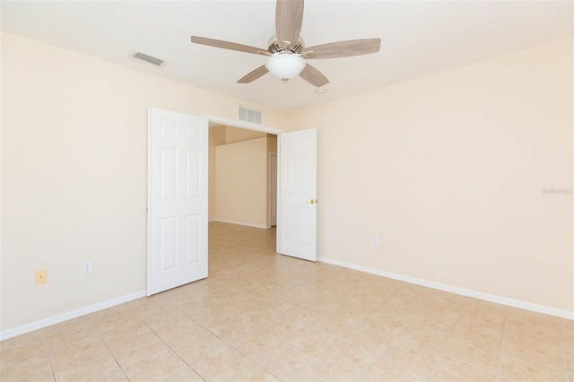 empty room with ceiling fan