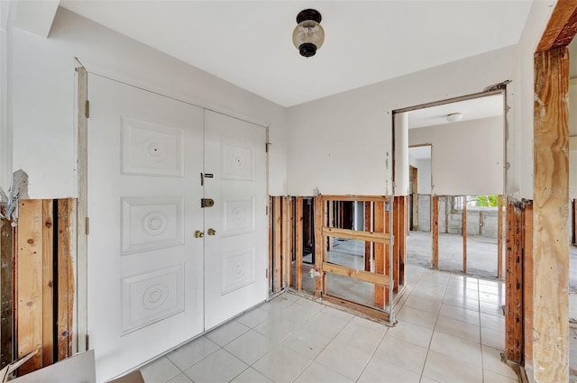 view of tiled foyer