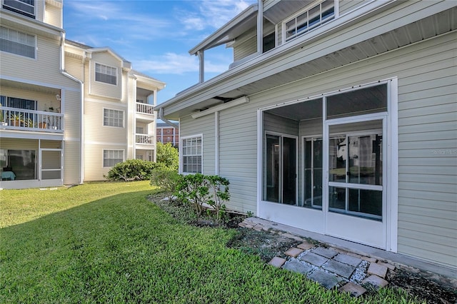 6923 Stonesthrow Cir N Unit 4105, Saint Petersburg, FL 33710 - view of grassy yard