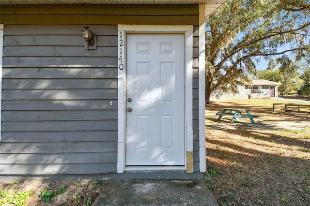 view of property entrance