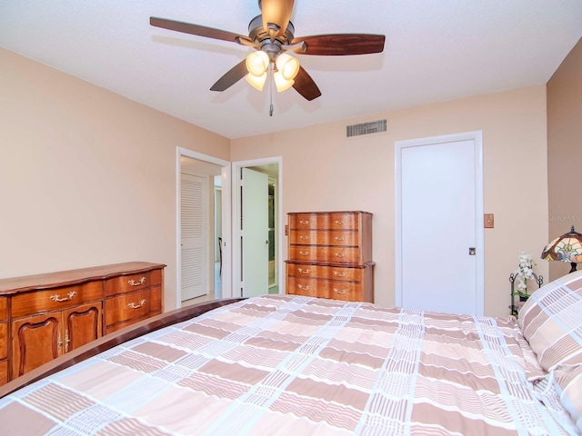 bedroom with ceiling fan