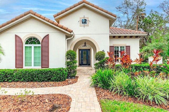 view of mediterranean / spanish-style home