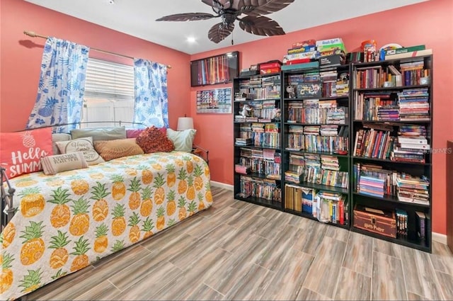 bedroom featuring ceiling fan