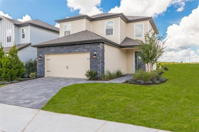 view of front of house featuring a front yard