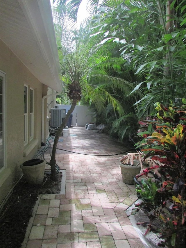 view of patio featuring cooling unit