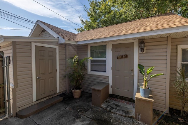 view of property entrance