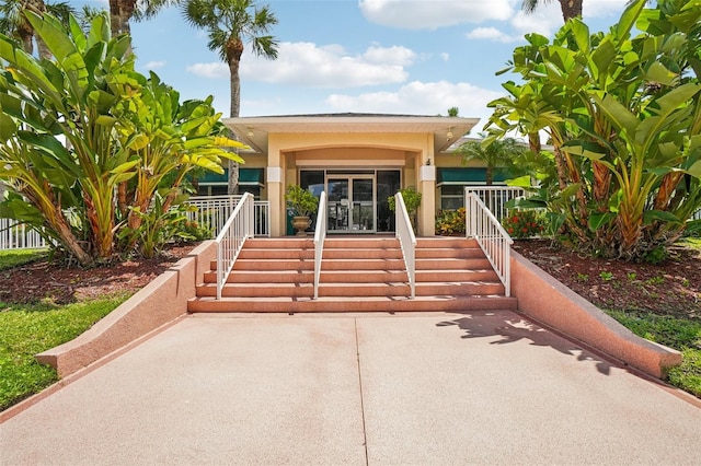 property entrance with covered porch