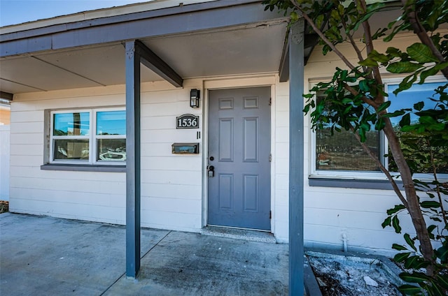 view of entrance to property