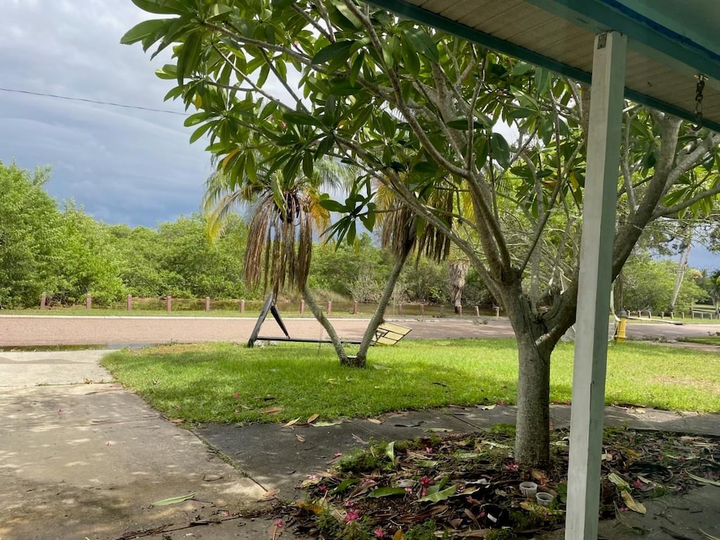 view of community featuring a yard