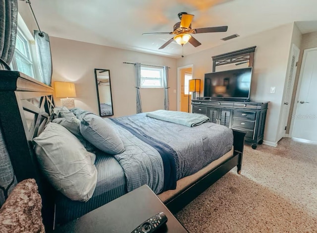 bedroom with ceiling fan