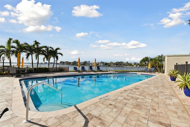 view of swimming pool featuring a patio