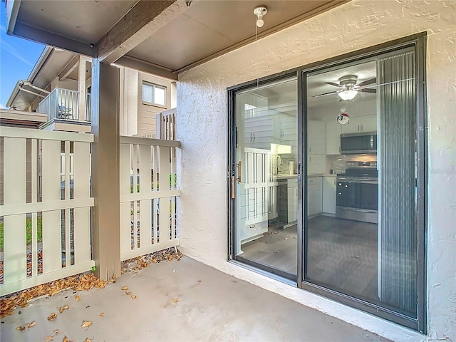 doorway to property with sink