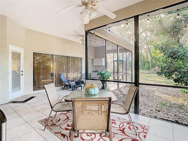 sunroom / solarium with ceiling fan