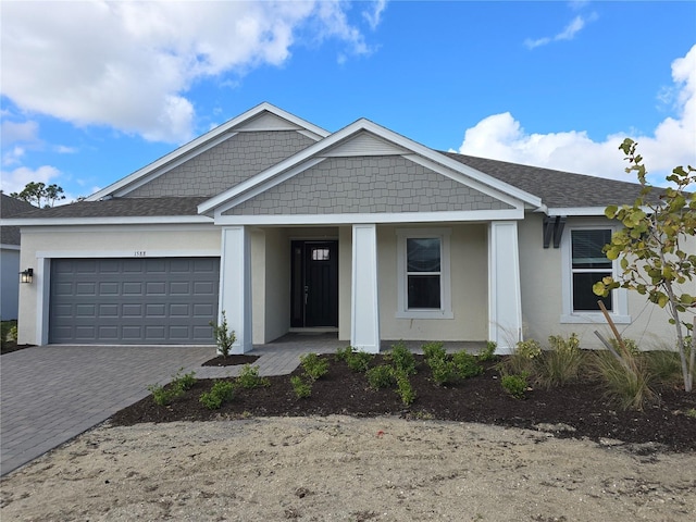 view of front facade featuring a garage