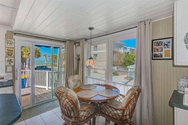 view of sunroom / solarium