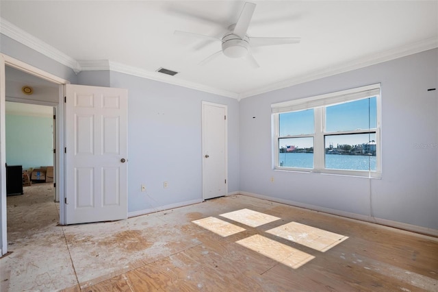 unfurnished bedroom featuring a water view, ceiling fan, and ornamental molding