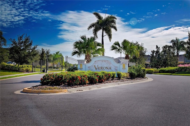 view of community / neighborhood sign