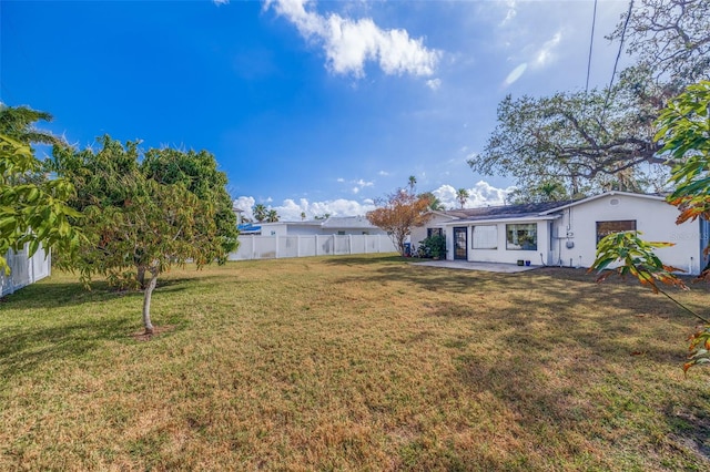 view of yard with a patio