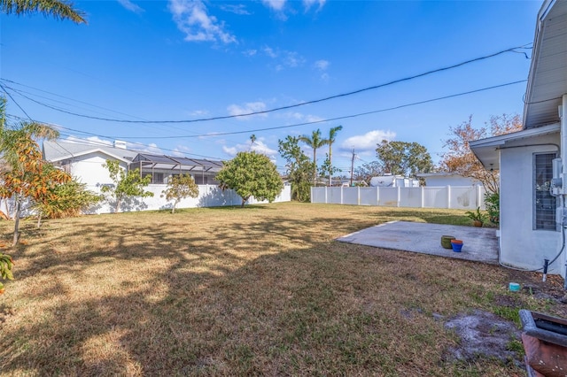 view of yard with a patio area