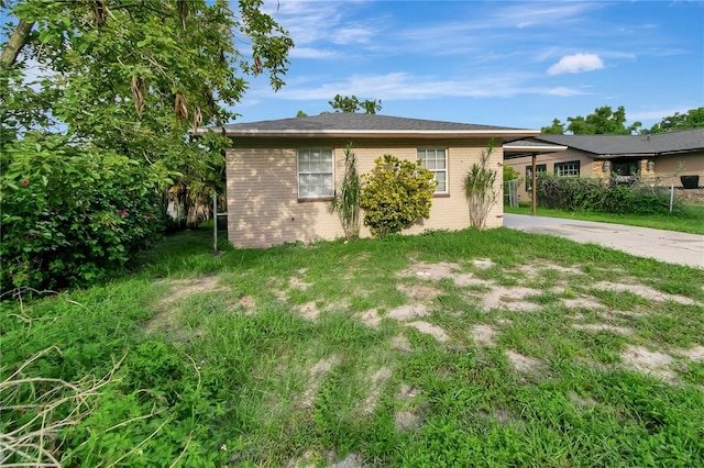 view of front of house with a carport