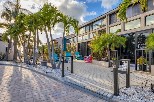 4621 Gulf Of Mexico Dr Unit D10, Longboat Key, FL 34228 - surrounding community with a patio area