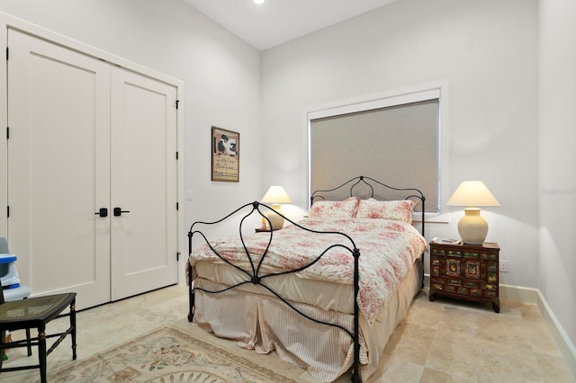 bedroom with a closet