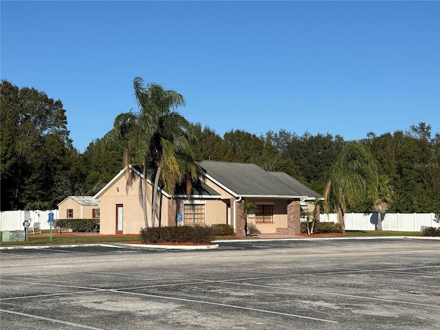 view of front facade