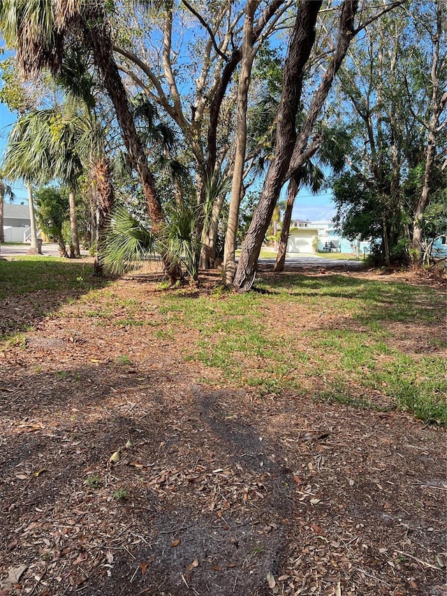 Listing photo 3 for 418 12th Ave, Indian Rocks Beach FL 33785