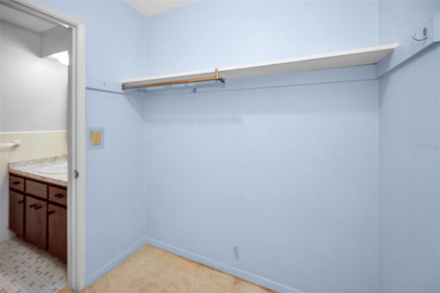 view of spacious closet