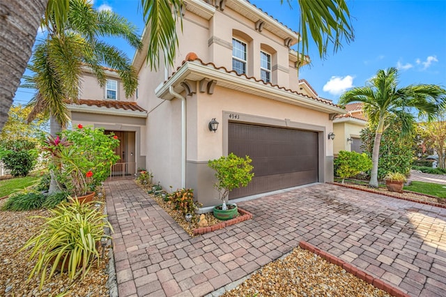 view of front of house featuring a garage