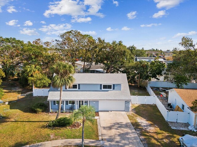 view of front of house with a front lawn