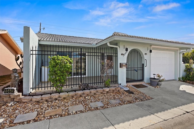 view of front of house featuring a garage