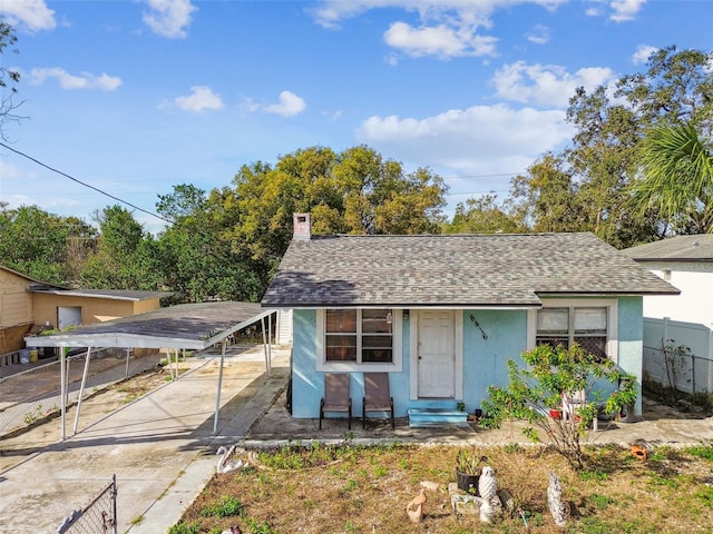 view of front of property