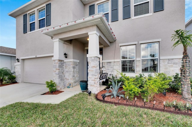 view of front of house featuring a garage