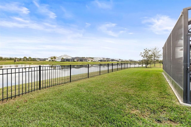 view of yard featuring a water view