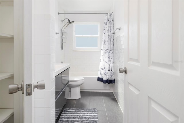 full bathroom with shower / bath combo with shower curtain, vanity, and toilet