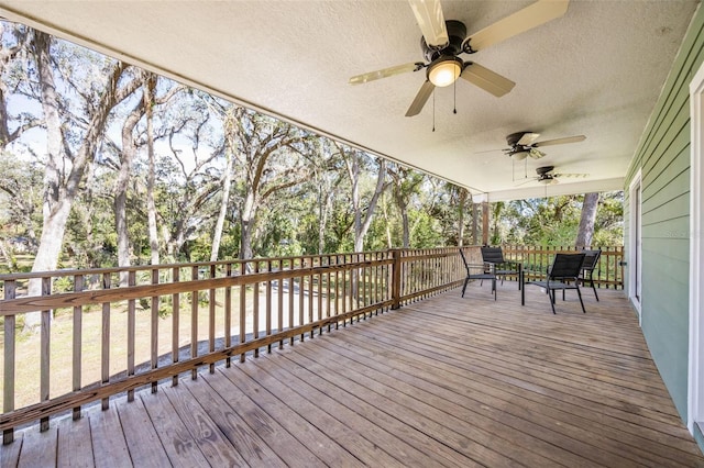 deck with ceiling fan