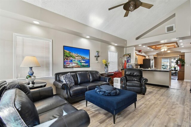 605 E Spruce St, Tarpon Springs, FL 34689 - photo 2