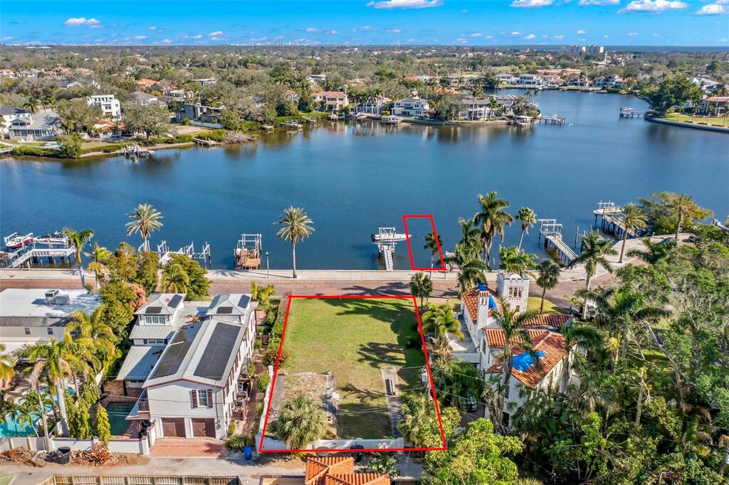 2310 Coffee Pot Blvd NE, Saint Petersburg, FL 33704 - photo 1